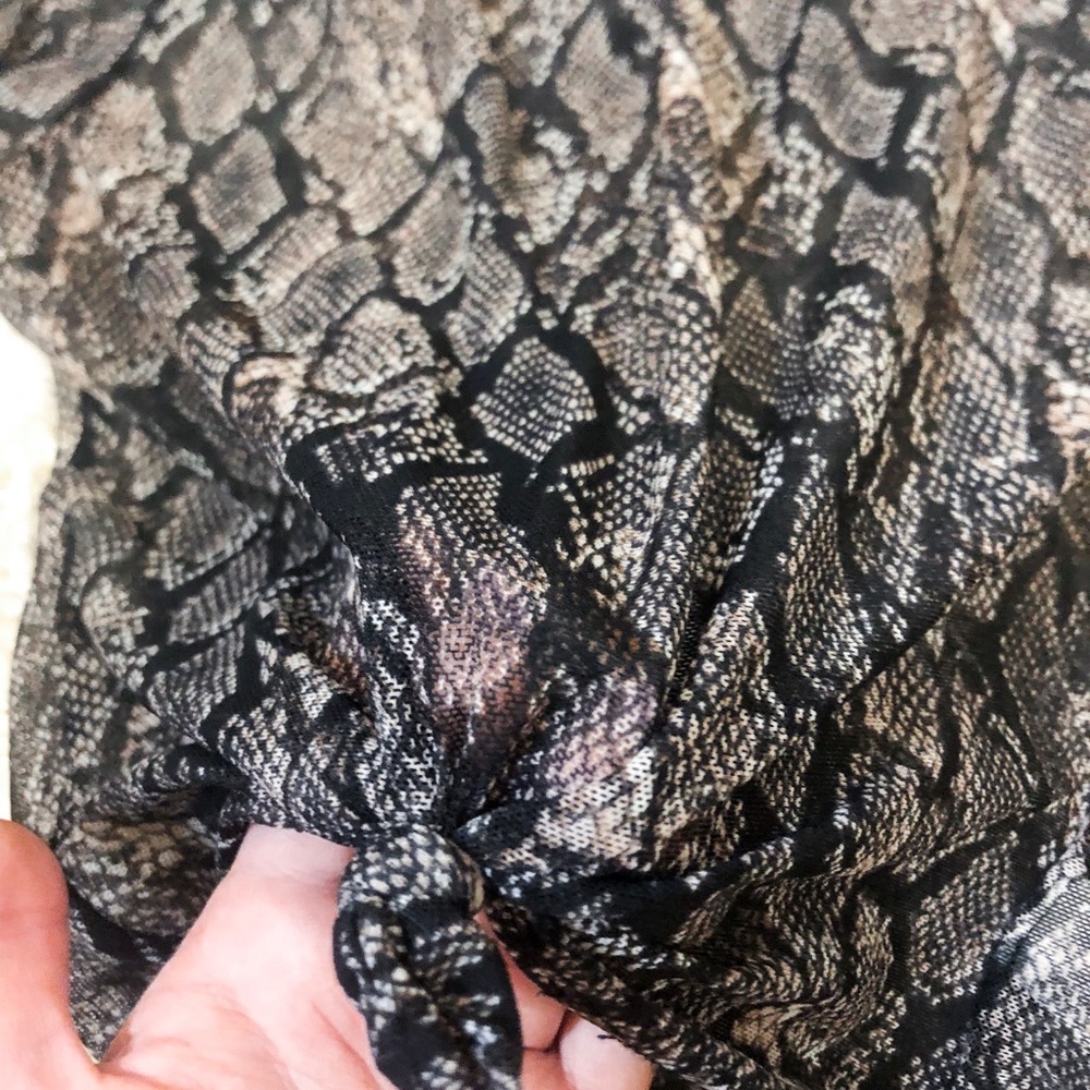 wild fable see through snakeskin top - Picture 6 of 7